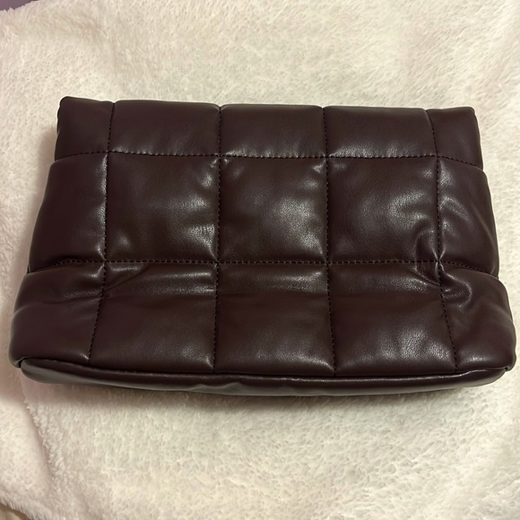 Clutch - Picture 2 of 2